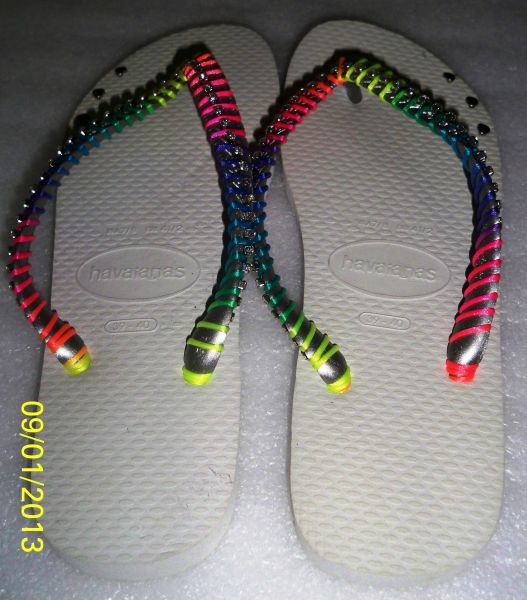 Havaianas Branca/Prata com fios coloridos